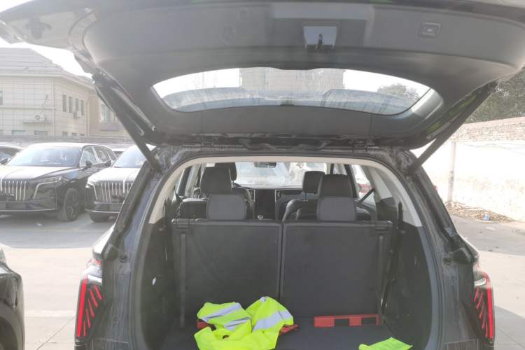 Used Hongqi HS7 PHEV 2024 2.0T PHEV Four-Wheel Drive Flagship Edition 6 Seats