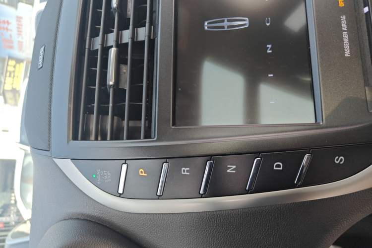 Used Lincoln MKC 2018 2.0T Two-Wheel Drive Luxury Edition