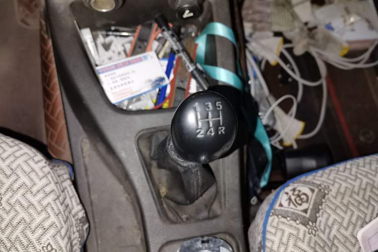 Used Wuling Rongguang V 2015 1.5L Standard Version Gear Lever