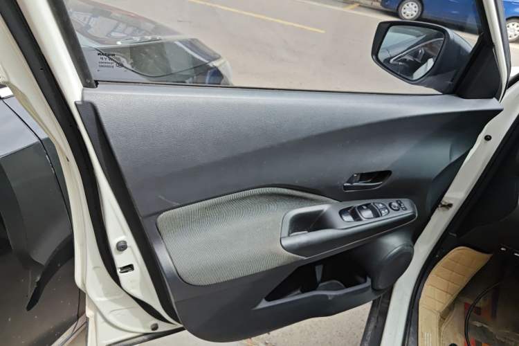 Used Nissan Kicks 2019 1.5L Manual Cool Edition
