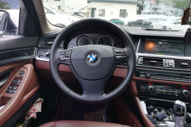 Used BMW 5 Series 2015 520i Elegant Edition Steering Wheel
