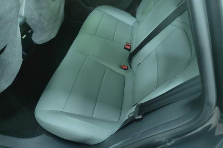 Used Roewe D6 2025 450km Deluxe Edition