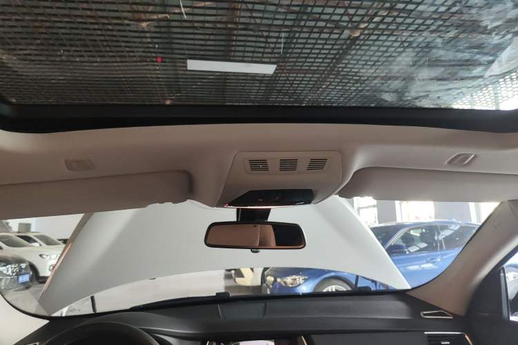 Used BMW 5 Series GT 2017 528i Leading Model
