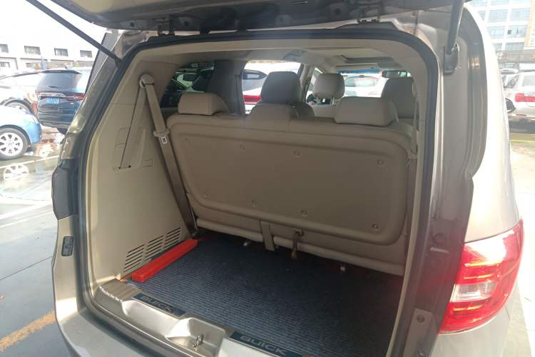 Used Buick GL8 2018 28T Luxury Model China VI Standard
