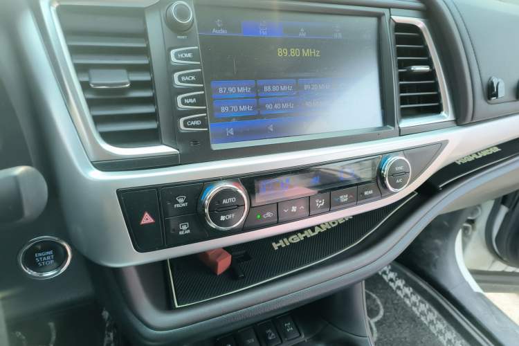 Used Toyota Highlander 2018 2.0T Four-Wheel Drive Luxury Edition 7 Seats China V Emission Standard
