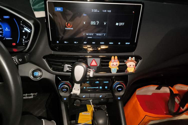 Used Hyundai Lafesta 2019 280TGDi Smart Speed Version China V Standard Audio And AC Panel