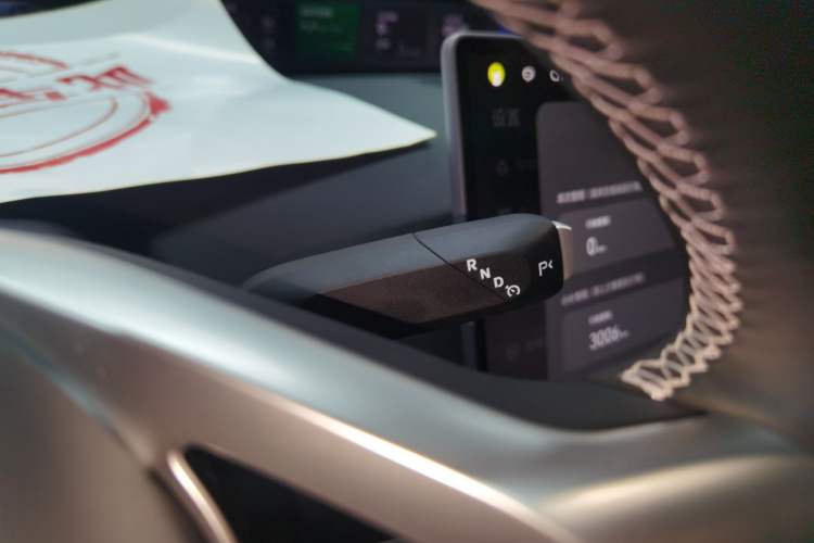 Used Avatr 12 2025 Updated Ultra All-Electric Four-Wheel Drive Gear Lever