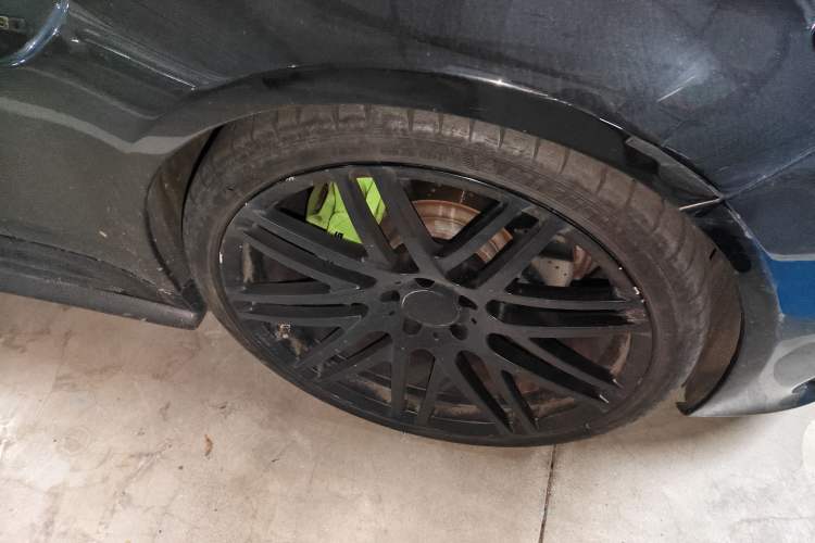 Used Mercedes-Benz C-Class AMG 2016 AMG C 63 Coupe Right Front Wheel Hub