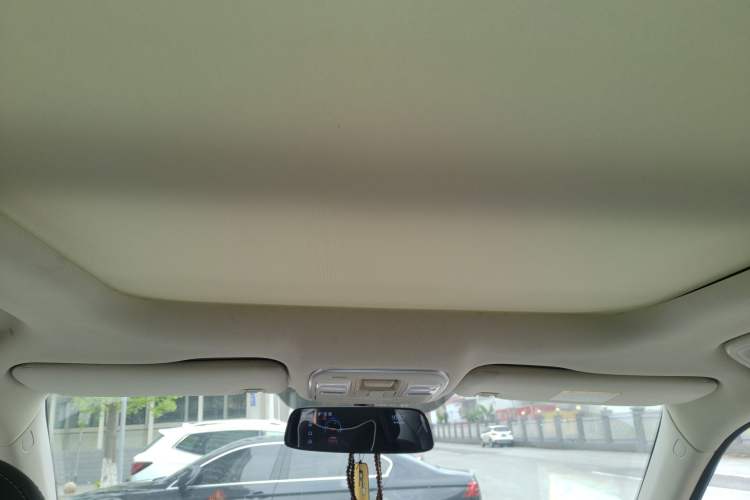 Used Geely Auto Emgrand X7 Sport 2016 2.0L Manual ZhiShang Version
