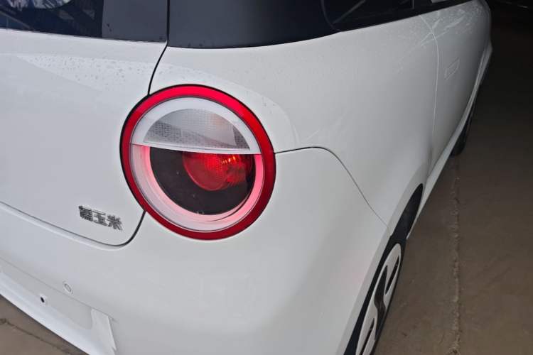 Used CHANGAN NEVO Lumin 2026 Model Treasure Edition 205km Passionate Beige Ningde Right Rear Taillight