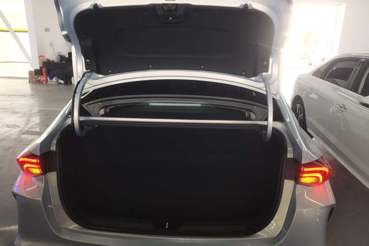 Used GAC Trumpchi EMPOW 2023 Shadow Leopard H High-Energy Hybrid Edition Trunk