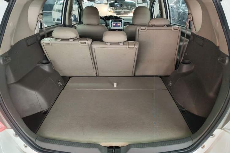 Used Toyota Verso 2015 180E CVT Crossover Edition
