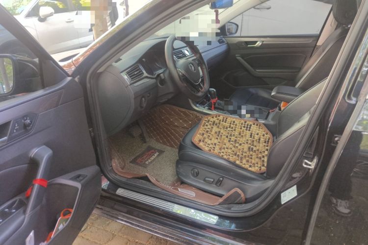 Used Volkswagen Passat 2017 280TSI DSG Luxury Edition Driver Seat