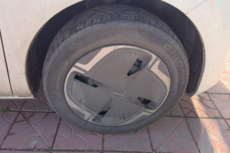 Used Dongfeng NAMMI 01 2025 330KM Youth Edition Right Front Wheel Hub