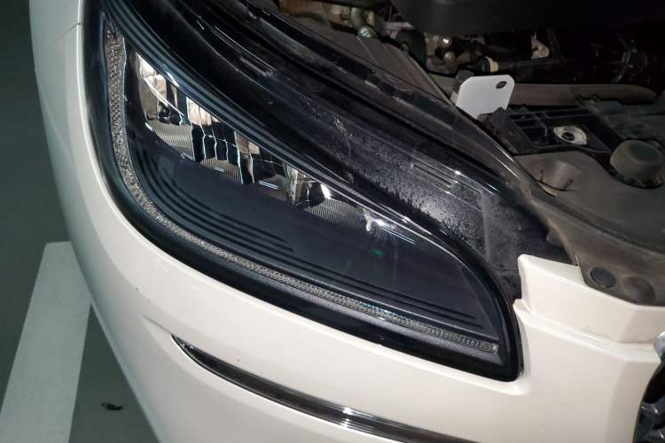 Used Lincoln Corsair 2022 2.0T Two-Wheel Drive Luxury Edition Right Front Headlight