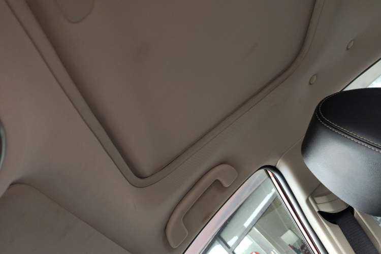 Used BYD Song 2017 Gaishi Upgrade Edition 1.5TI Manual Elite Model Headliner