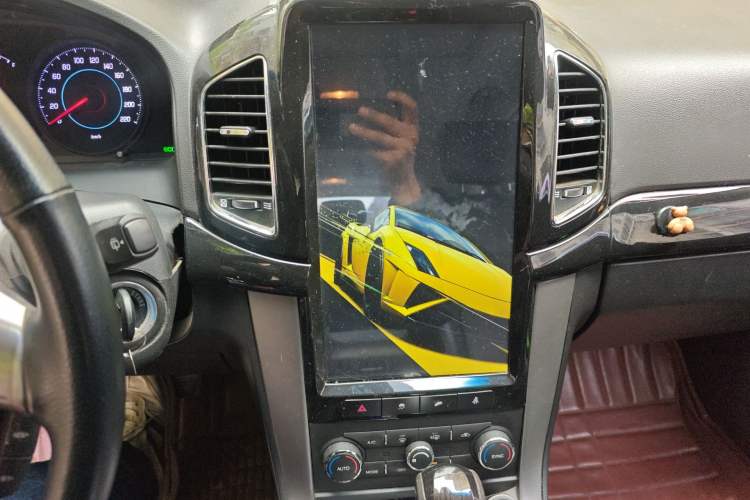 Used Chevrolet Captiva 2014 2.4L 4x4 Flagship Edition 7 Seats Audio And AC Panel