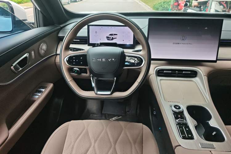 Used Chery Tiggo 8 PLUS 2025 290TGDI DCT Prestige 5-Seater