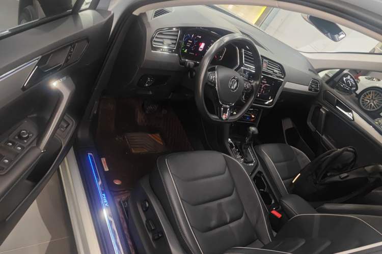 Used Volkswagen Tiguan L New Energy 2020 430 PHEV Plug-in Hybrid Flagship Edition Driver Seat