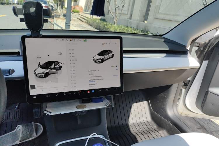 Used Tesla Model 3 2022 Rear-Wheel-Drive Version
