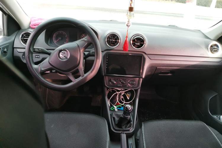 Used Volkswagen Jetta 2017 1.4L Manual Fashion Edition
