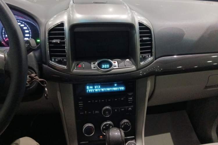 Used Chevrolet Captiva 2015 2.4L Two-Wheel Drive Urban Version 5 Seats