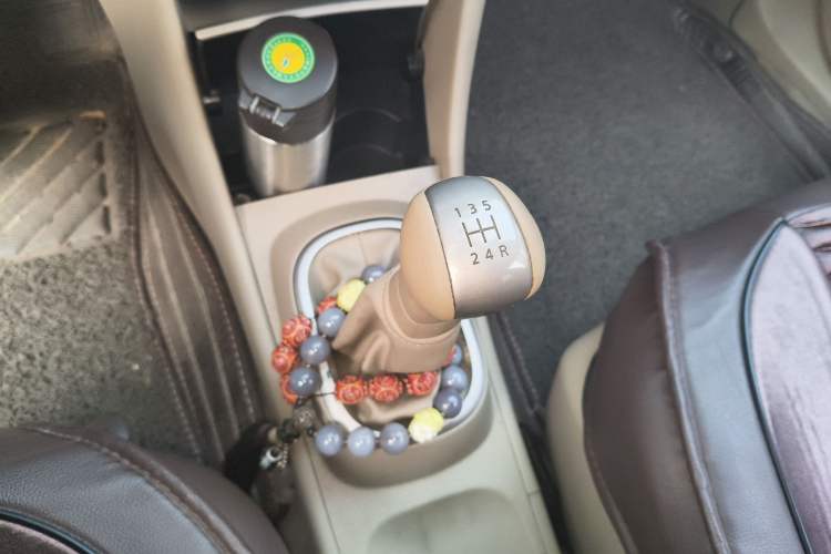 Used Nissan Sylphy 2012 Classic 1.6XE Manual Comfort Edition Gear Lever