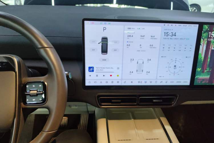 Used Li Auto MEGA 2024 Ultra Model
