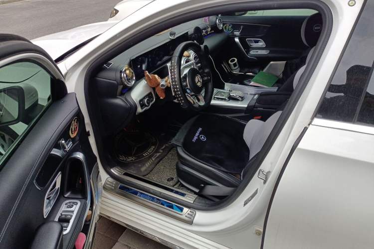 Used Mercedes-Benz A-Class 2020 Restyled A 200 L Sport Sedan Fashion Version