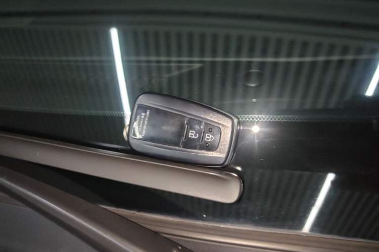 Used Toyota Prado 2018 3.5L Automatic TX-L NAVI with Rear-Mounted Spare Tire
