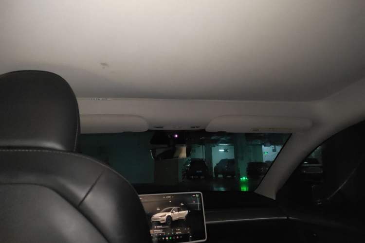Used Tesla Model Y 2023 Long-Range All-Wheel-Drive Version
