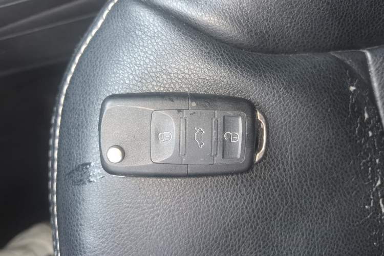 Used Volkswagen Polo 2014 1.4L Manual Fashion Edition