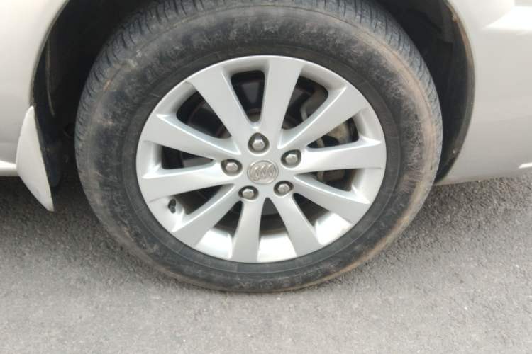 Used Buick GL8 2011 2.4L CT Comfort Edition
