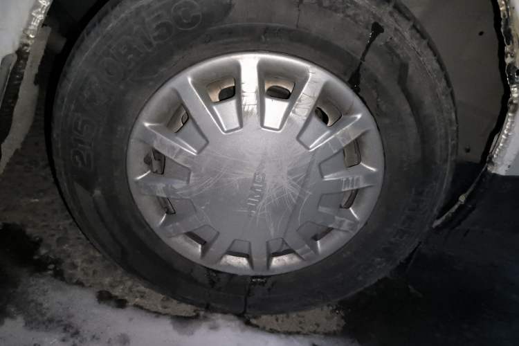 Used JMC Transit 2017 2.8T Commercial Version Short Wheelbase Mid-Roof 6/7/8-Seater JX493