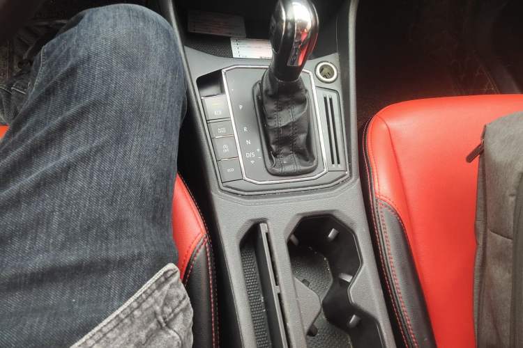 Used Volkswagen Lavida 2019 280TSI DSG Comfort Edition China VI standard
