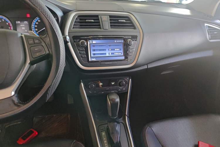 Used Suzuki S-Cross 2015 1.4T Automatic Two-Wheel Drive Prestige Model