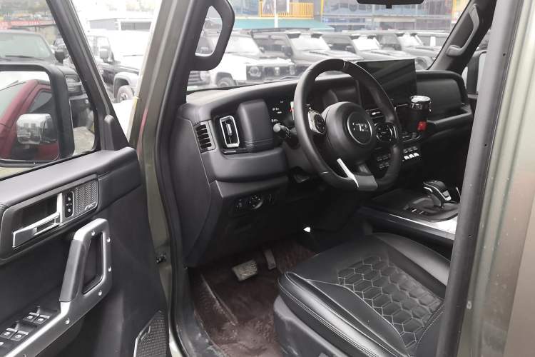 Used 212 T01 2024 2.0T Mechanic