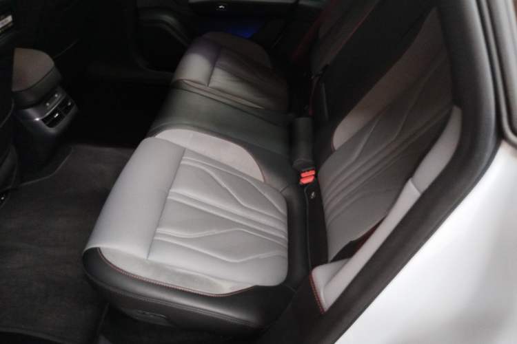 Used Zeekr 007GT 2025 Long-Range Rear-Wheel Drive Intelligent Driving Version 100 kWh
