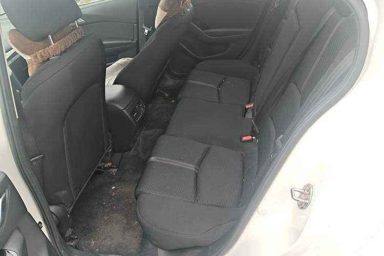 Used Mazda 3 Axela 2017 Sedan 1.5L Automatic Luxury Model Emission Standard China V
