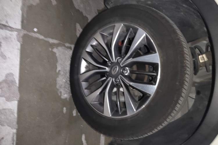 Used GAC Trumpchi GS8 2017 320T Two-Wheel Drive Luxury Smart Connectivity Version (7 Seats)