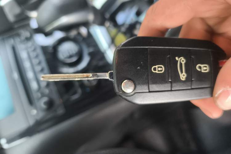 Used Peugeot 3008 2013 1.6THP Automatic Trend Edition
