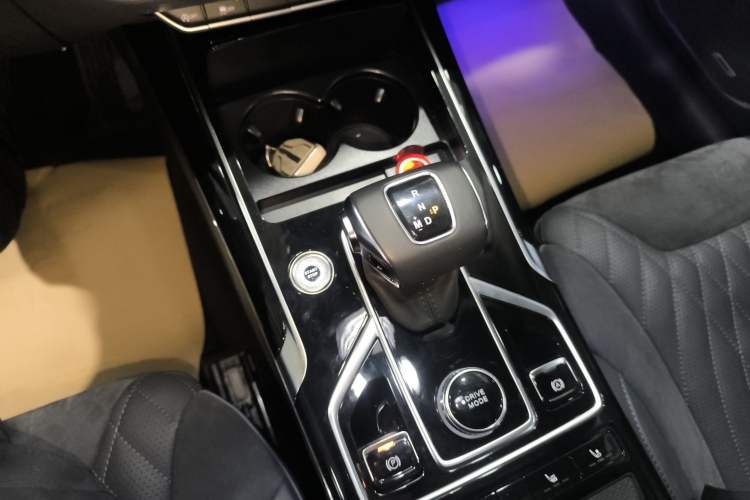 Used Hongqi HS5 2022 Revised Version 2.0T Smart Connect Flagship Edition