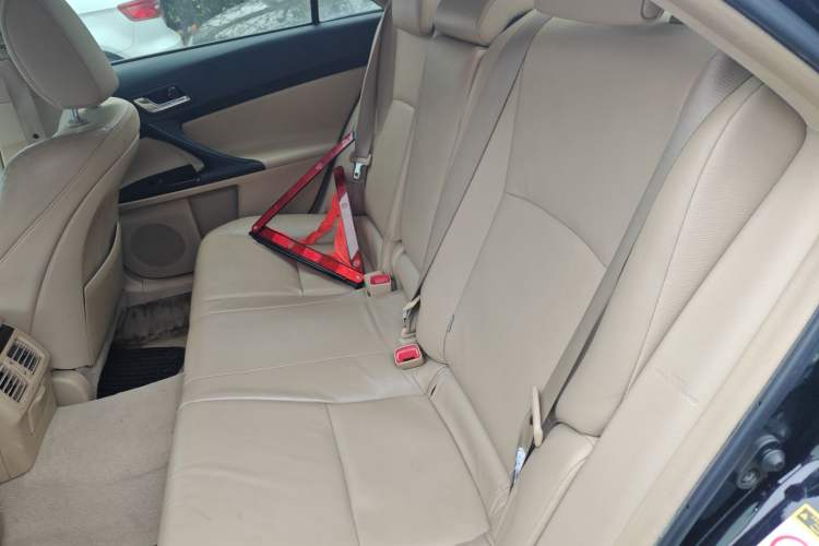 Used Toyota Reiz 2010 2.5V Fengdu Elite Edition Left Rear Seat