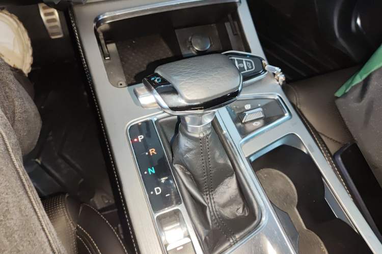 Used JETOUR X70 PLUS 2022 1.5T CVT Mountain 7-Seater Gear Lever