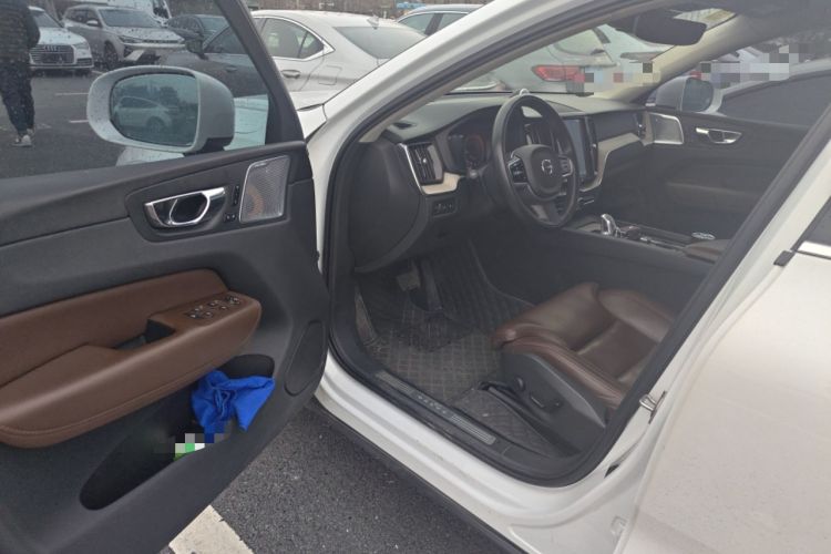 Used Volvo XC60 New Energy 2019 T8 E-Drive Hybrid Prestige Luxury Version China V Standard Driver Seat