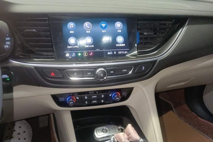 Used Buick Regal 2020 552T Elite Edition Audio And AC Panel
