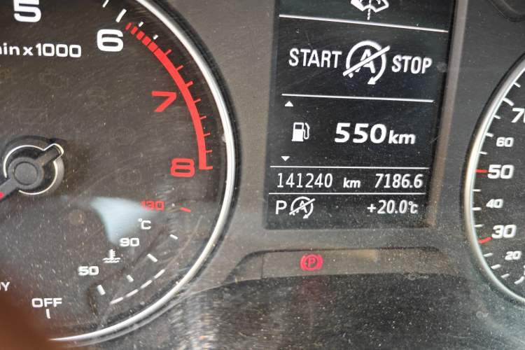 Used Audi Q2L 2018 35 TFSI Fashionable & Elegant Version China VI Emission Standard Odometer Close Up