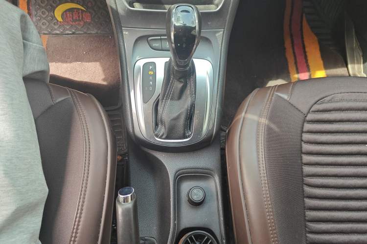 Used Buick Verano 2016 Hatchback 15S Automatic Ambition Model Gear Lever