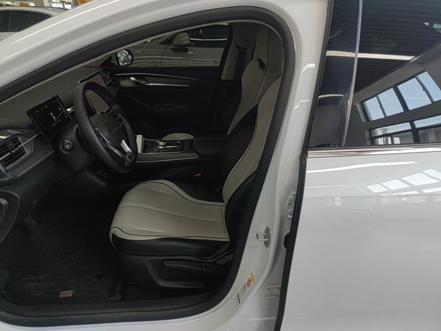 BYD Destroyer 05 2024 HONOR Edition DM-i 55KM Luxury Model — снимка 17