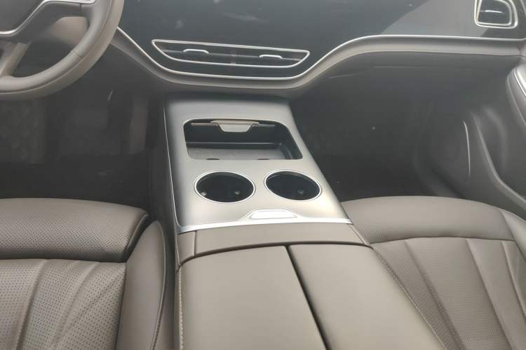 Used Rising R7 2023 Performance Screen Pro Edition